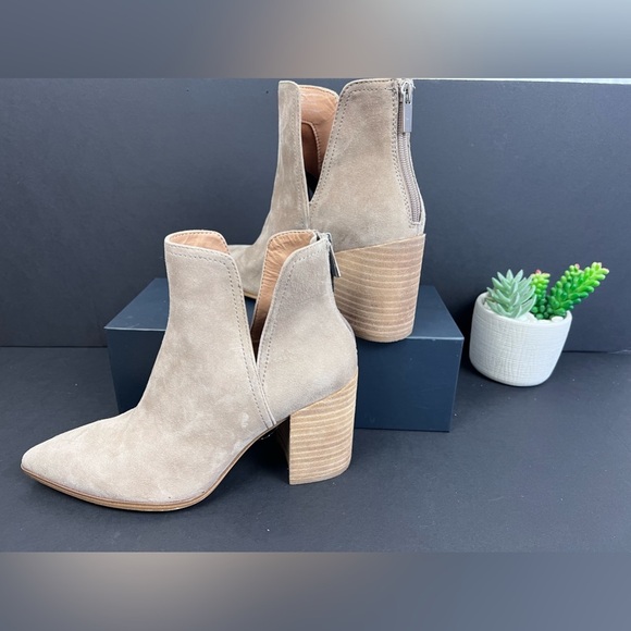 Brand NEW Steve Madden Boots suede size 8.5 - Picture 2 of 8